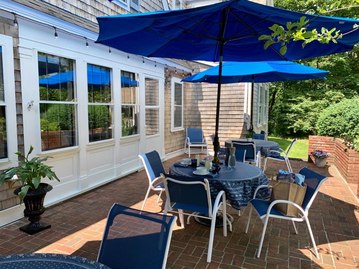 Ashley Manor Bed & Breakfast Barnstable Exterior photo
