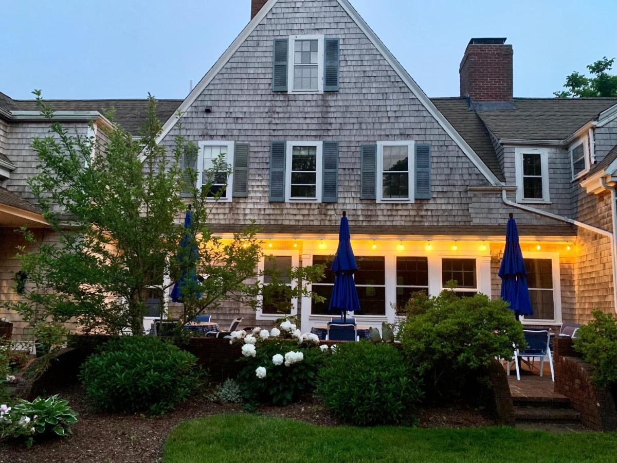 Ashley Manor Bed & Breakfast Barnstable Exterior photo