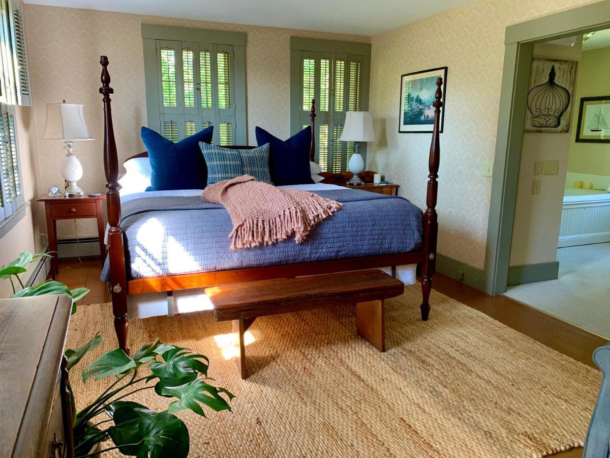 Ashley Manor Bed & Breakfast Barnstable Exterior photo