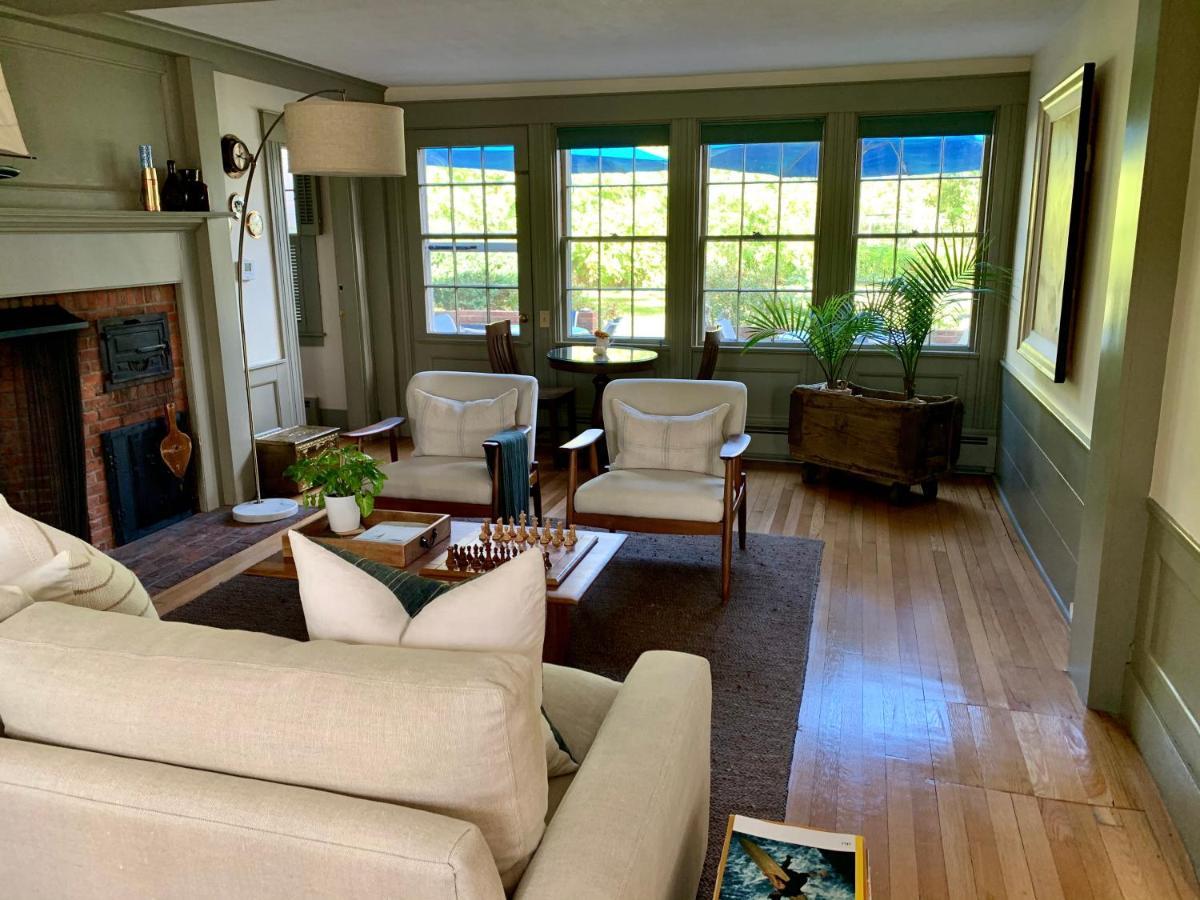 Ashley Manor Bed & Breakfast Barnstable Exterior photo