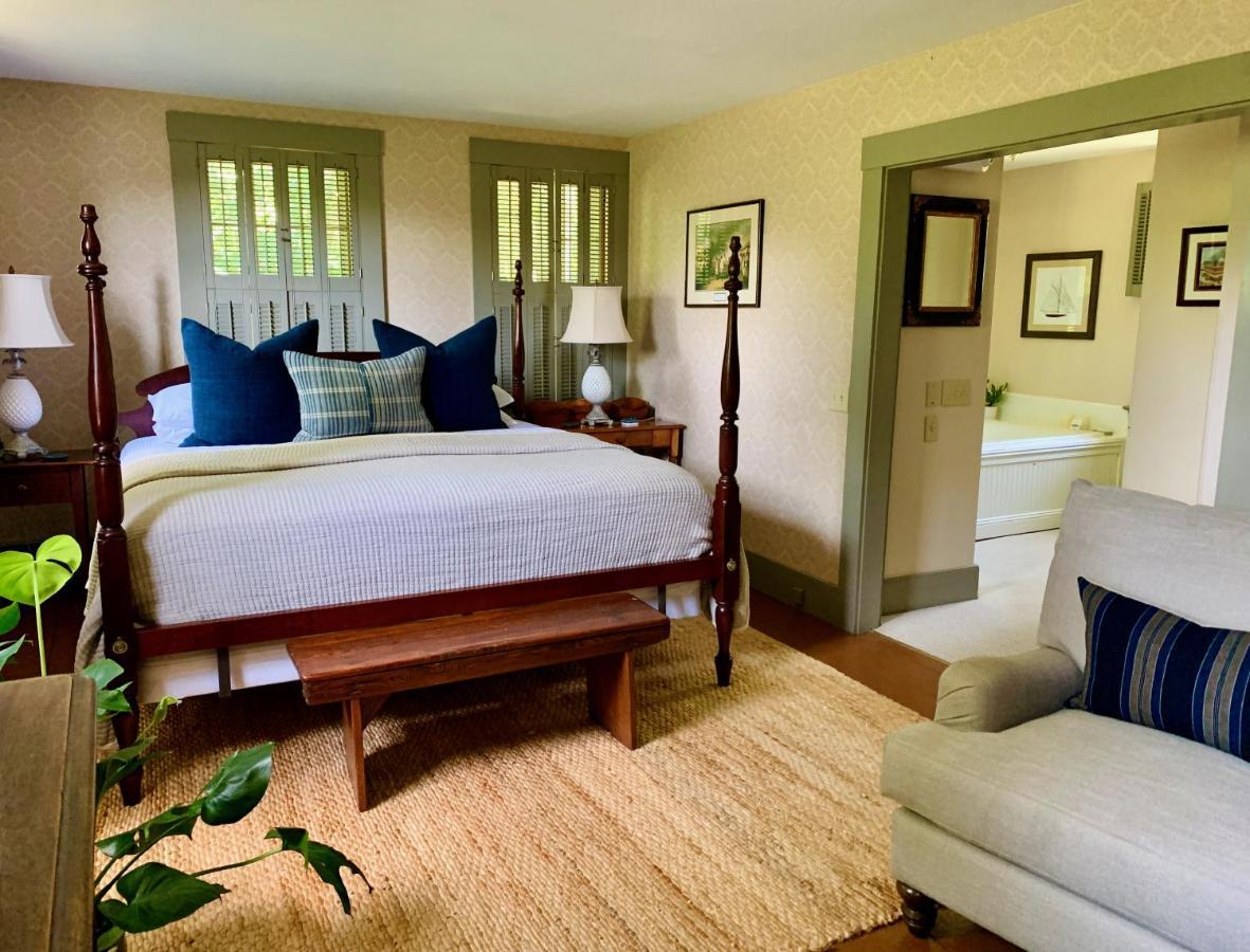 Ashley Manor Bed & Breakfast Barnstable Exterior photo