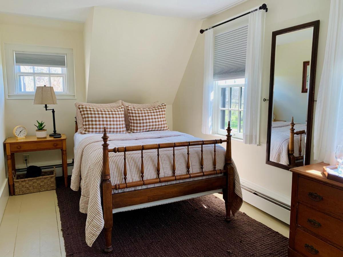 Ashley Manor Bed & Breakfast Barnstable Exterior photo