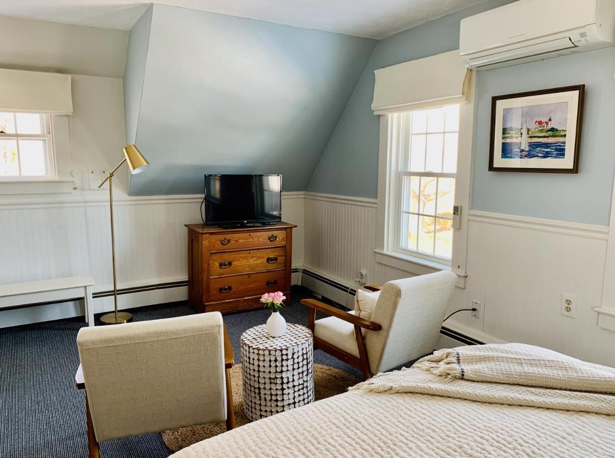 Ashley Manor Bed & Breakfast Barnstable Exterior photo