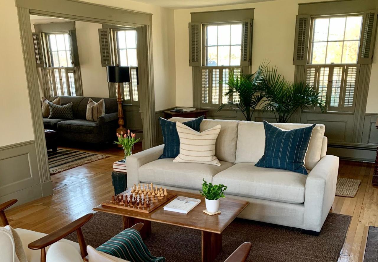 Ashley Manor Bed & Breakfast Barnstable Exterior photo